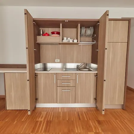 아파트호텔 Piazza Lira 3*