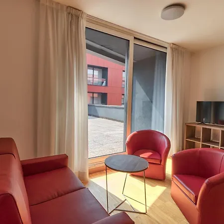 Piazza Lira 아파트호텔 3*