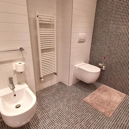 아파트호텔 Piazza Lira 3*