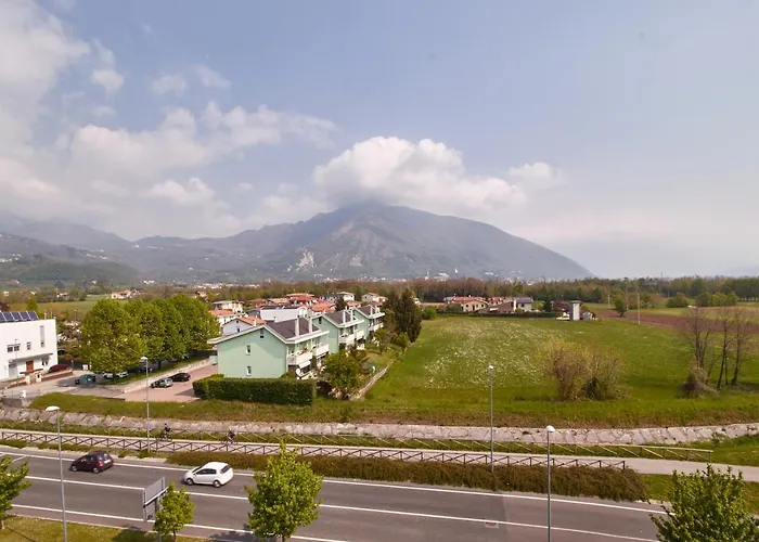 Piazza Lira