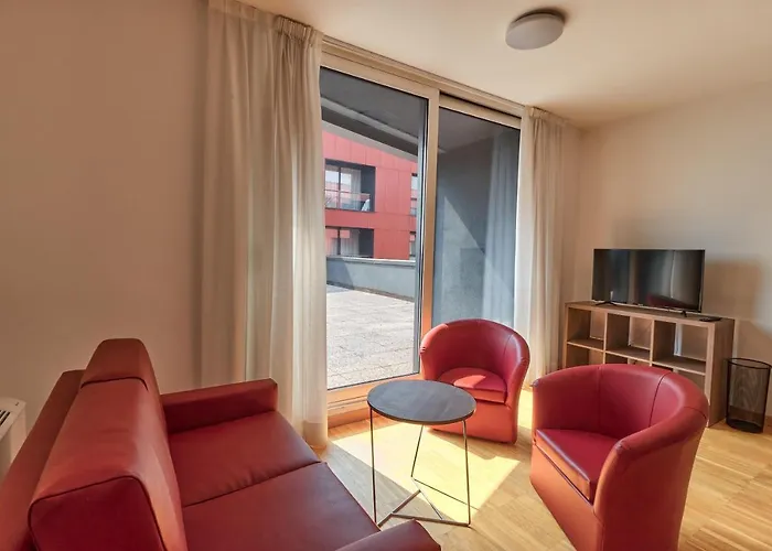 Piazza Lira Hotel apartamentowy 3*